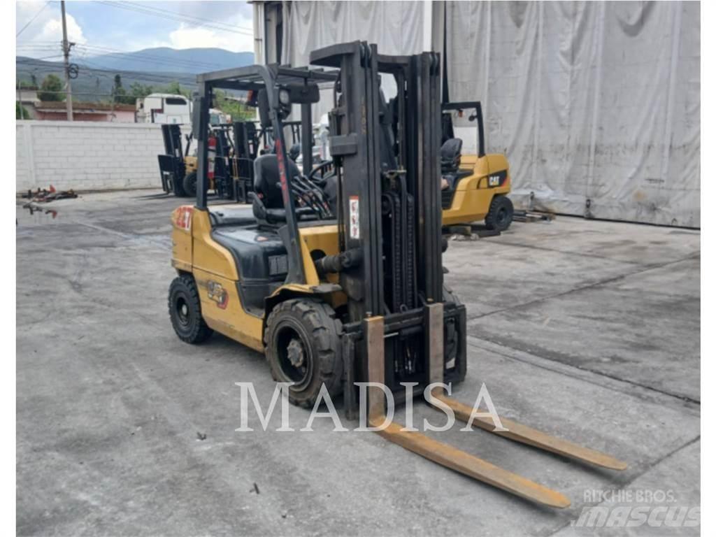 CAT LIFT TRUCKS DP30NM Empilhadores Diesel