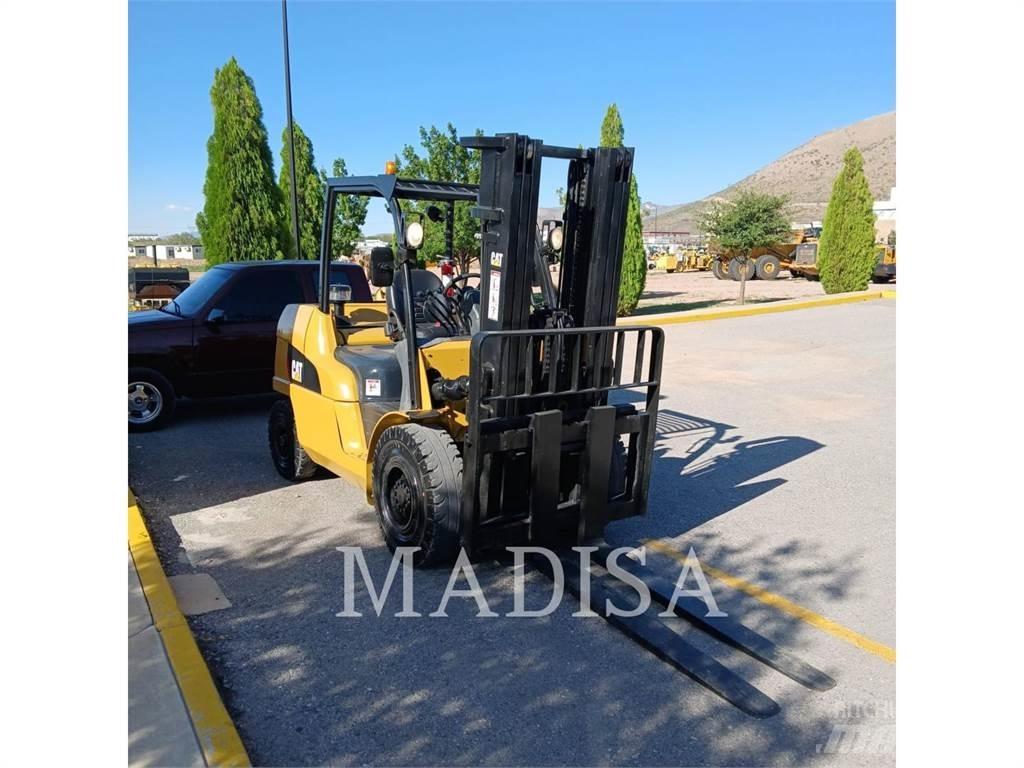 CAT LIFT TRUCKS DP50NM Empilhadores Diesel