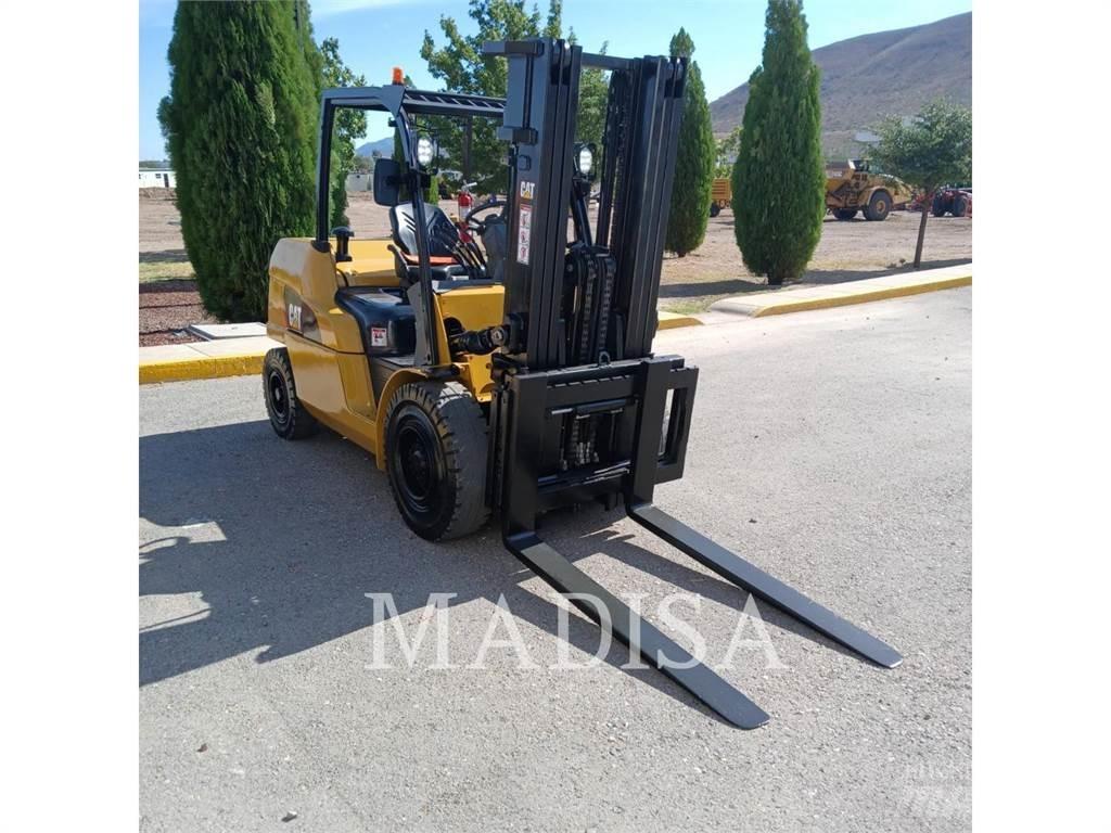 CAT LIFT TRUCKS DP50NM Empilhadores Diesel