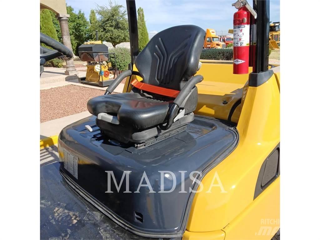 CAT LIFT TRUCKS DP50NM Empilhadores Diesel