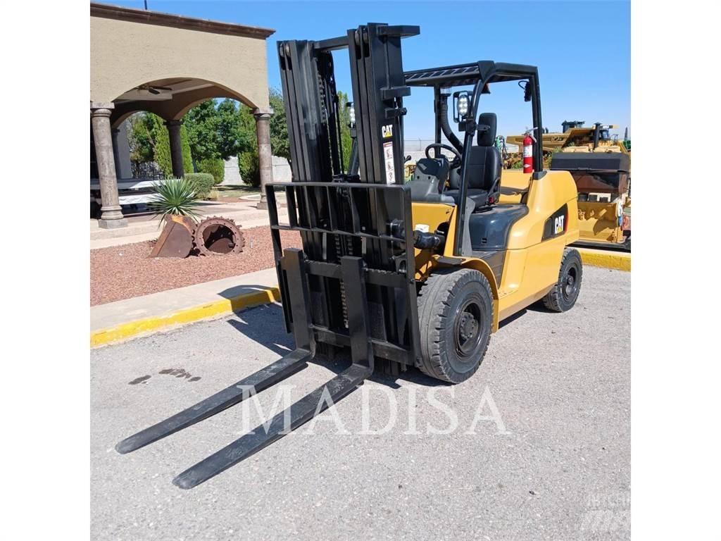 CAT LIFT TRUCKS DP50NM1 Empilhadores Diesel