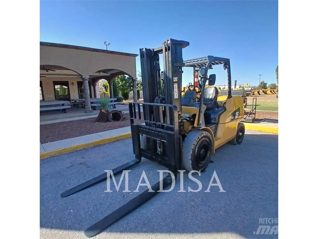 CAT LIFT TRUCKS DP50NM1 Empilhadores Diesel