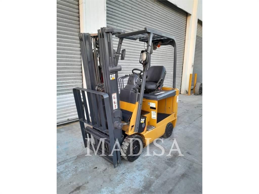 CAT LIFT TRUCKS E3500-AC Empilhadores - Outros