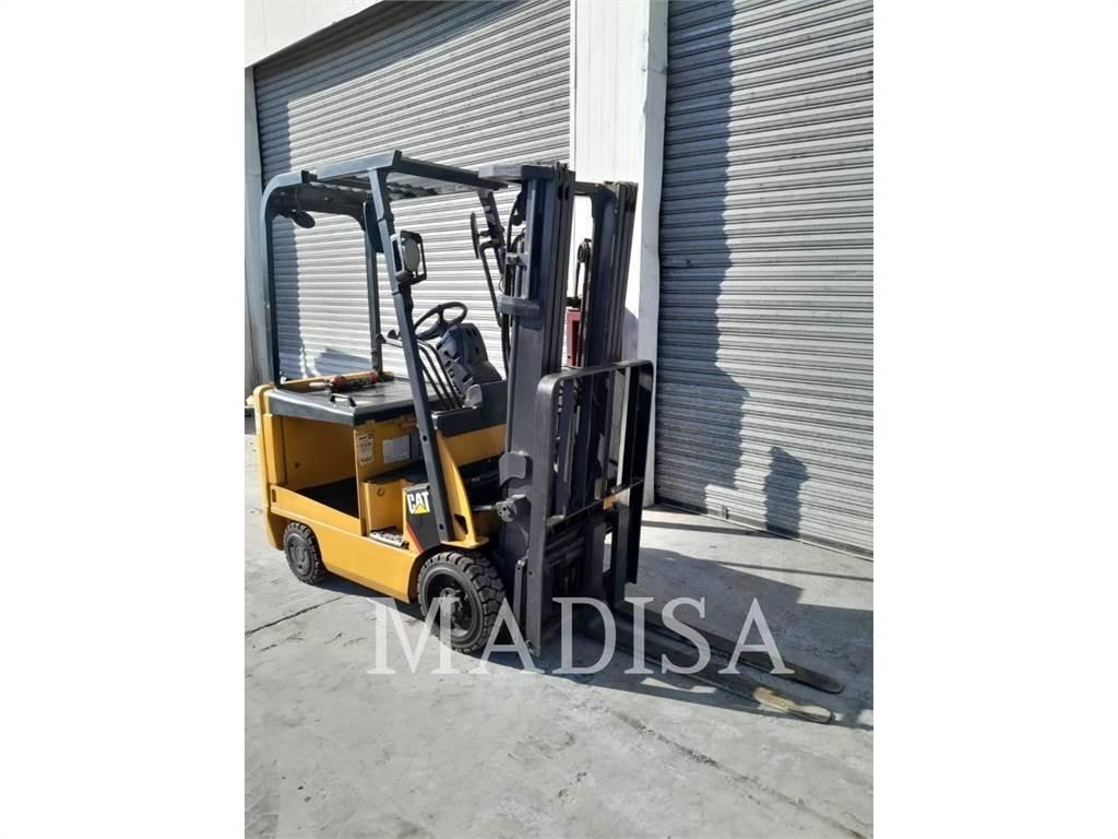 CAT LIFT TRUCKS E3500-AC Empilhadores - Outros