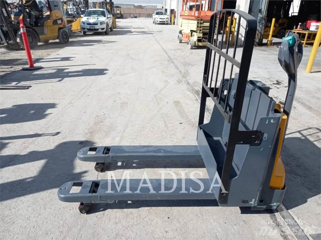 CAT LIFT TRUCKS EJE120E Empilhadores - Outros