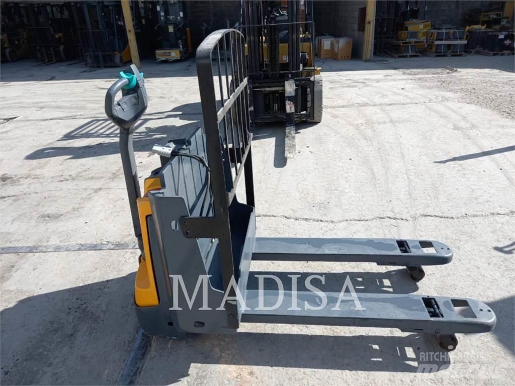 CAT LIFT TRUCKS EJE120E Empilhadores - Outros