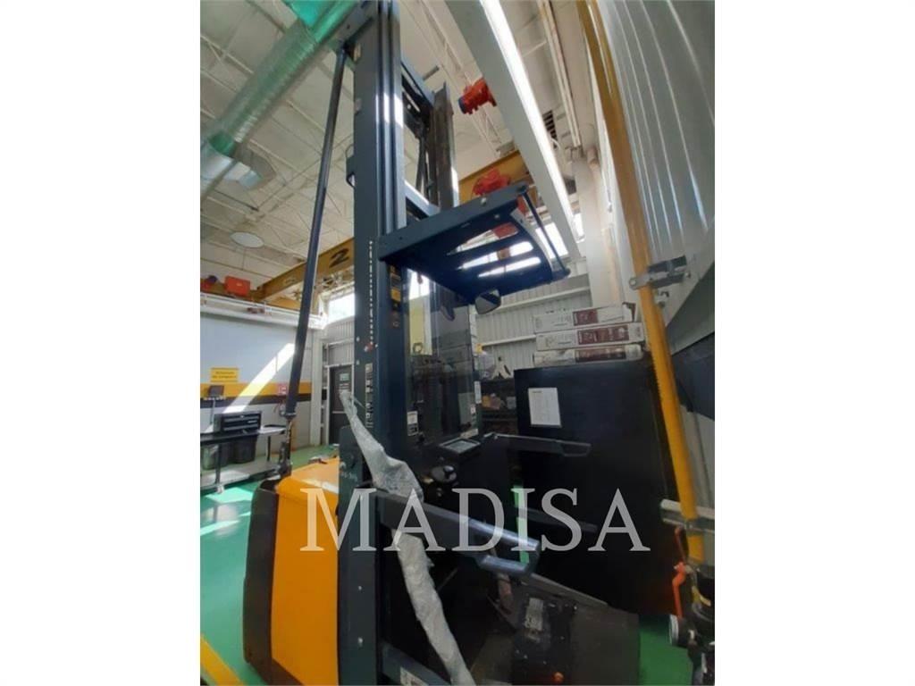 CAT LIFT TRUCKS EKS308 Empilhadores eléctricos
