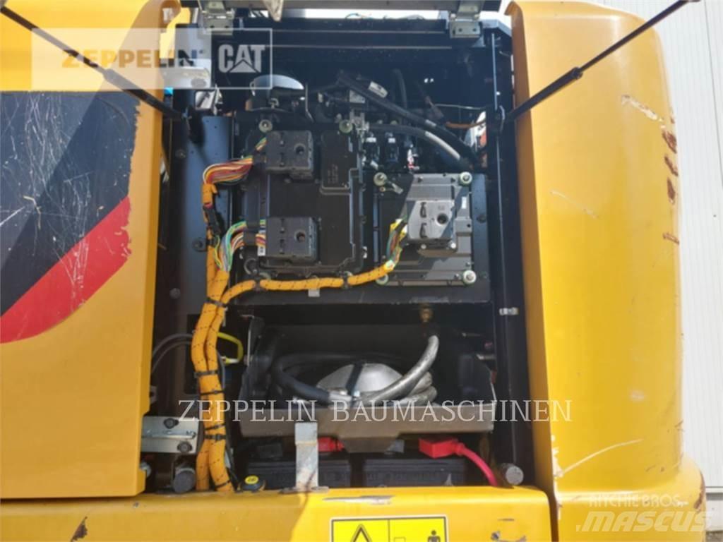 CAT MH3024-06C Escavadoras de demolição