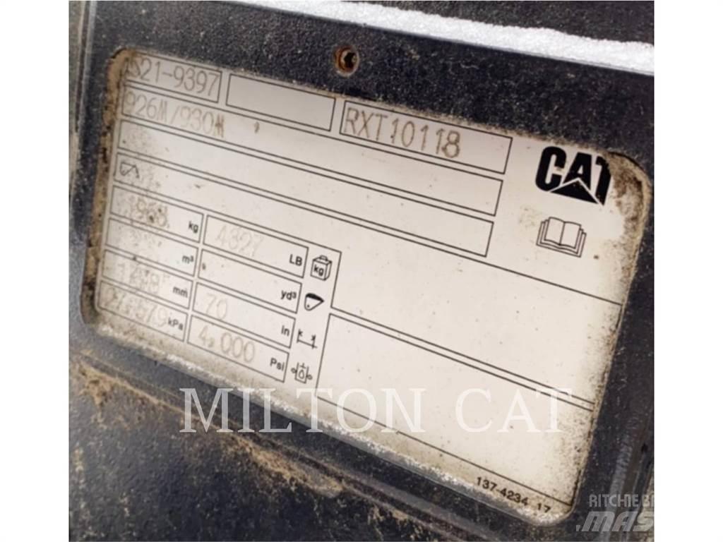CAT MILLYARD 930 FORKS Garras