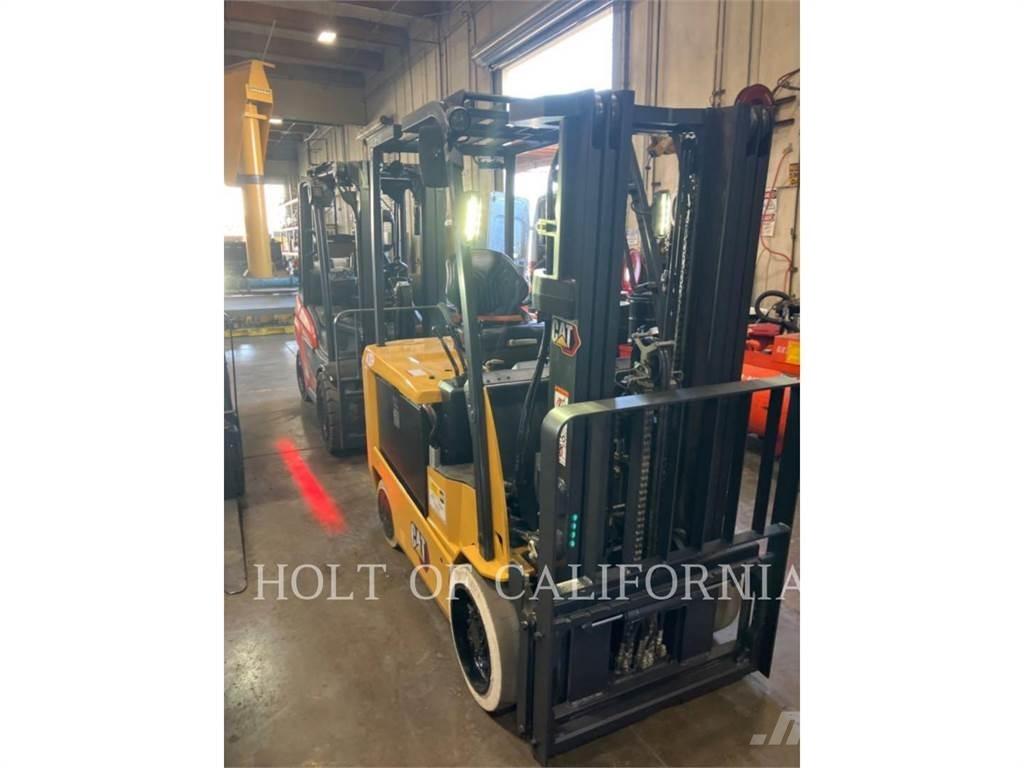 CAT MITSUBISHI EC30N3 Empilhadores eléctricos