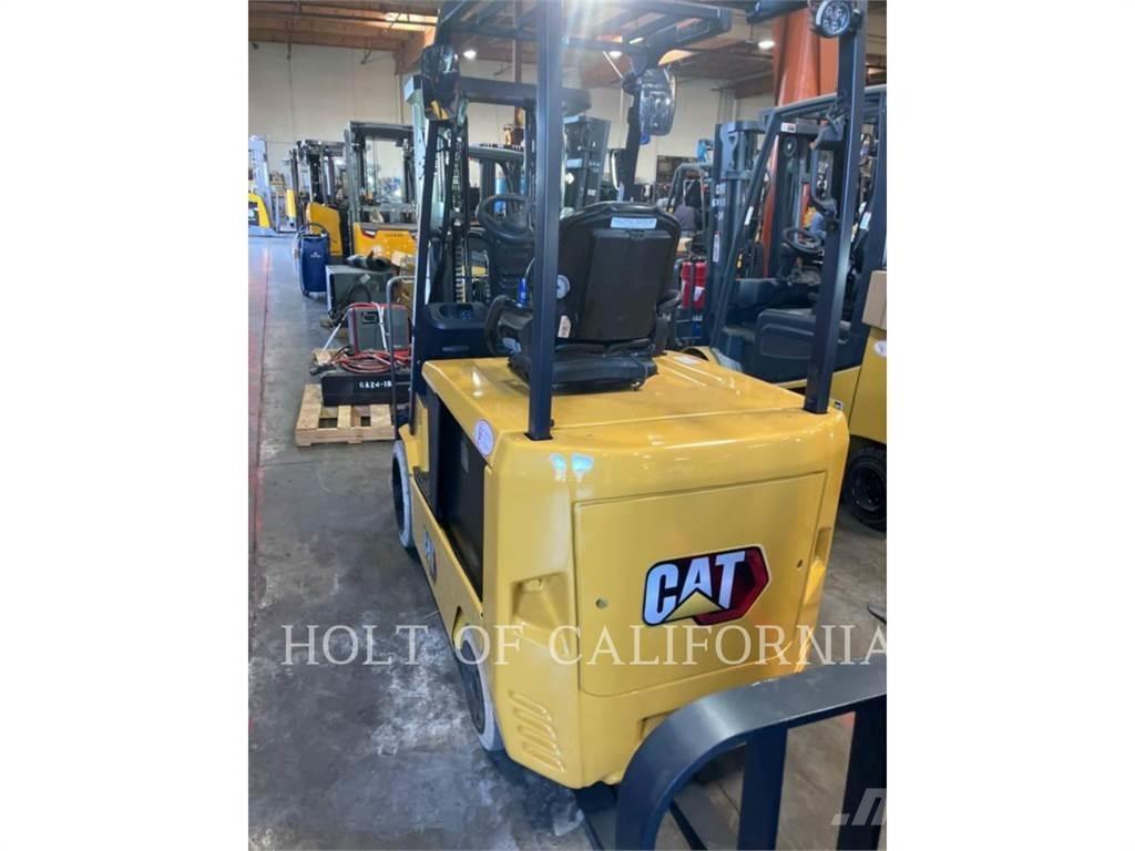 CAT MITSUBISHI EC30N3 Empilhadores eléctricos