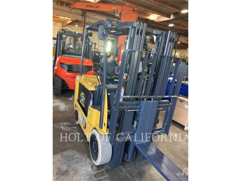CAT MITSUBISHI EC30N3 Empilhadores eléctricos