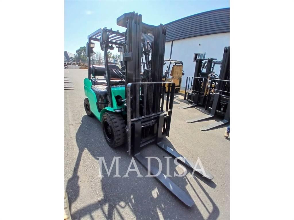 CAT MITSUBISHI FG30N-LP Empilhadores - Outros
