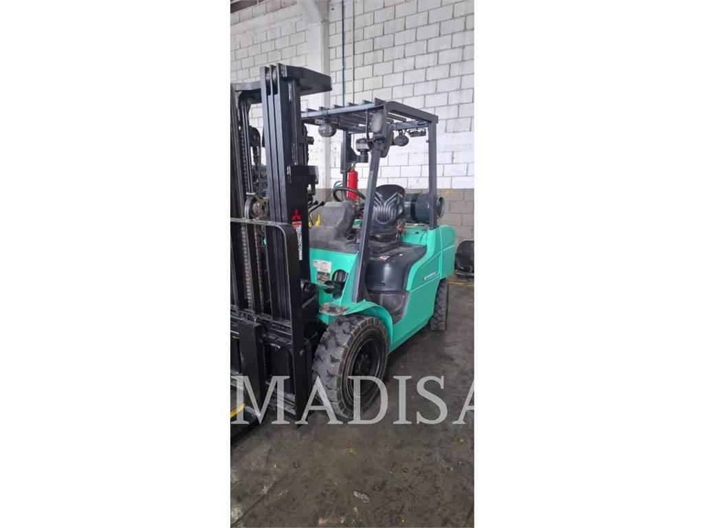 CAT MITSUBISHI FG30N-LP Empilhadores - Outros
