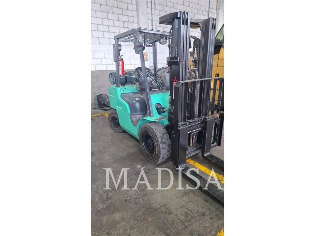 CAT MITSUBISHI FG30N-LP Empilhadores - Outros