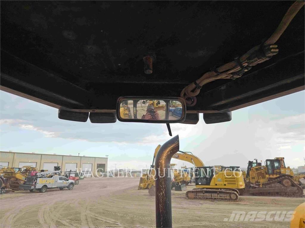 CAT PL61 Bulldozers assentadores de tubos