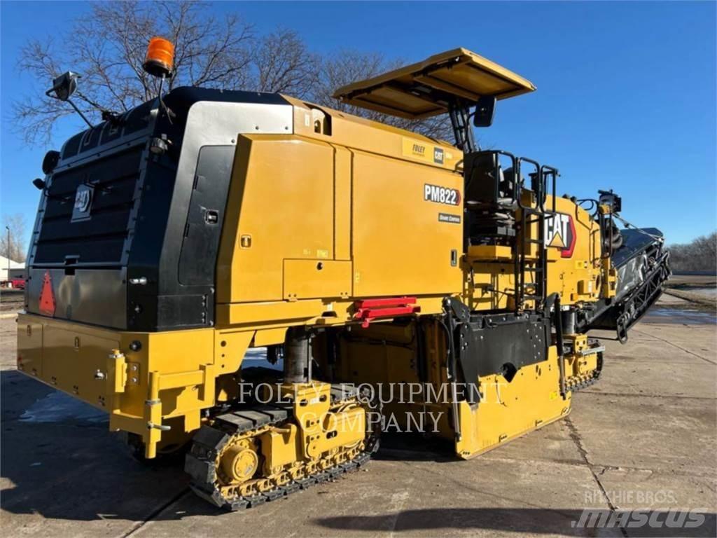 CAT PM822 Pavimentadoras de asfalto