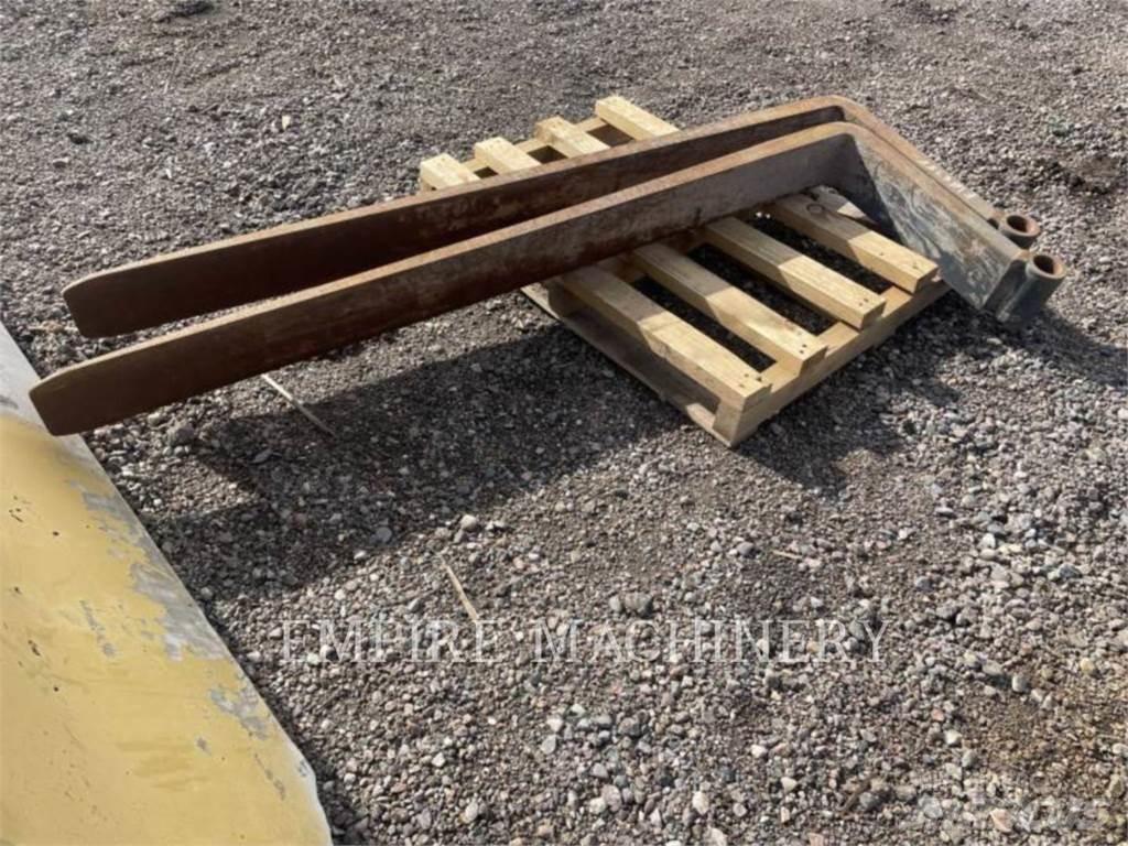 CAT TH-72TINE Forquilhas