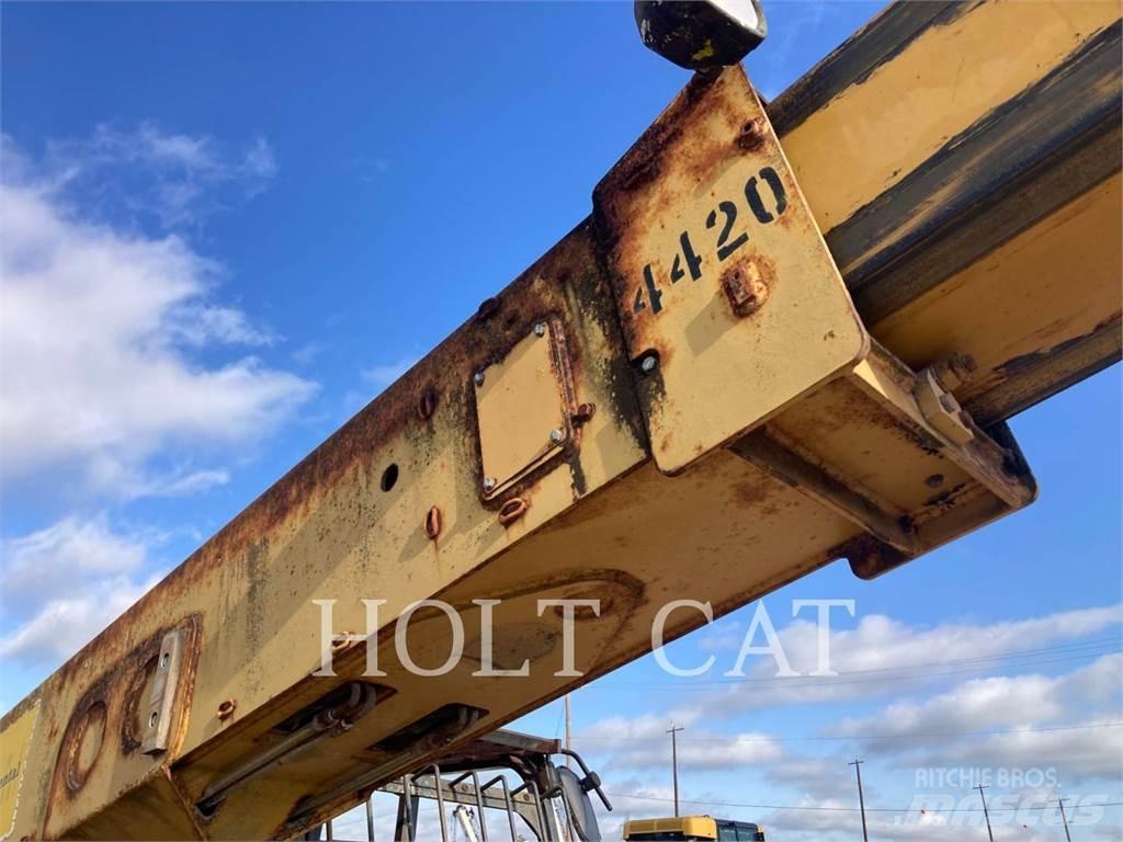 CAT TH63 Manipuladores telescópicos