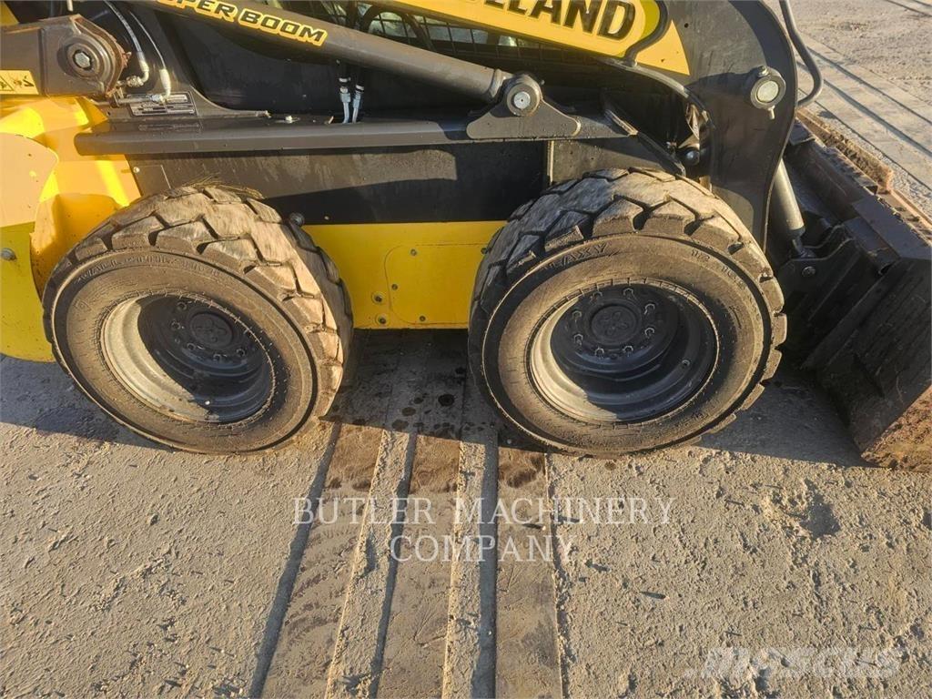 Ford / New Holland L318 Carregadoras de direcção deslizante
