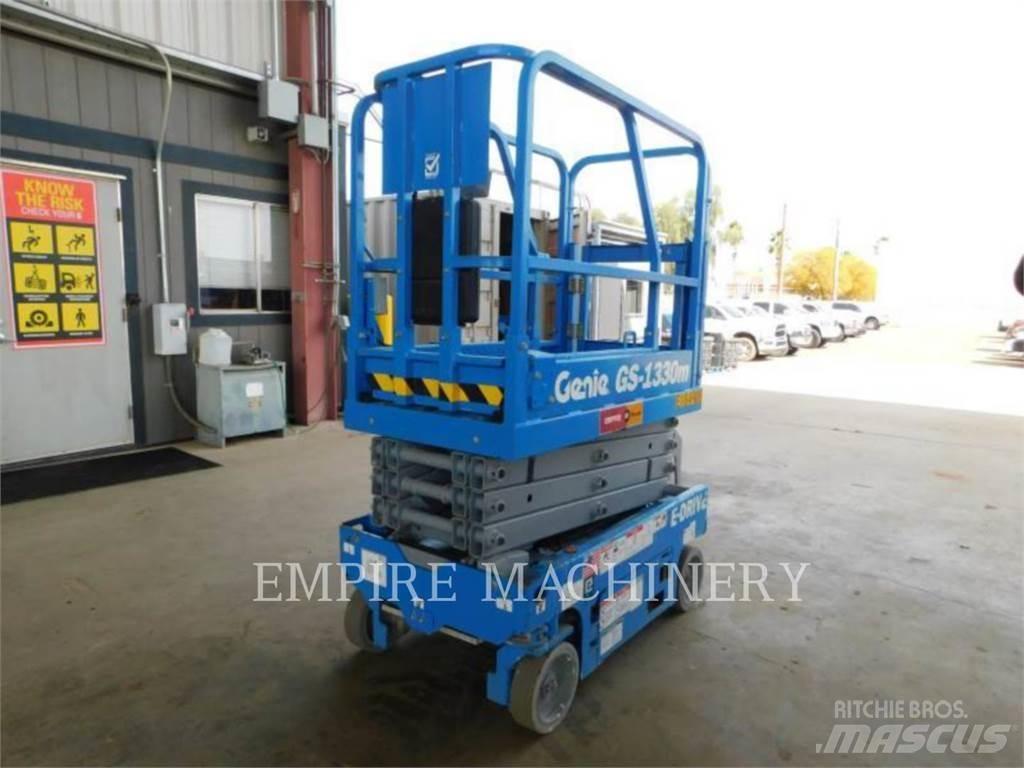 Genie GS1330 Elevadores braços articulados