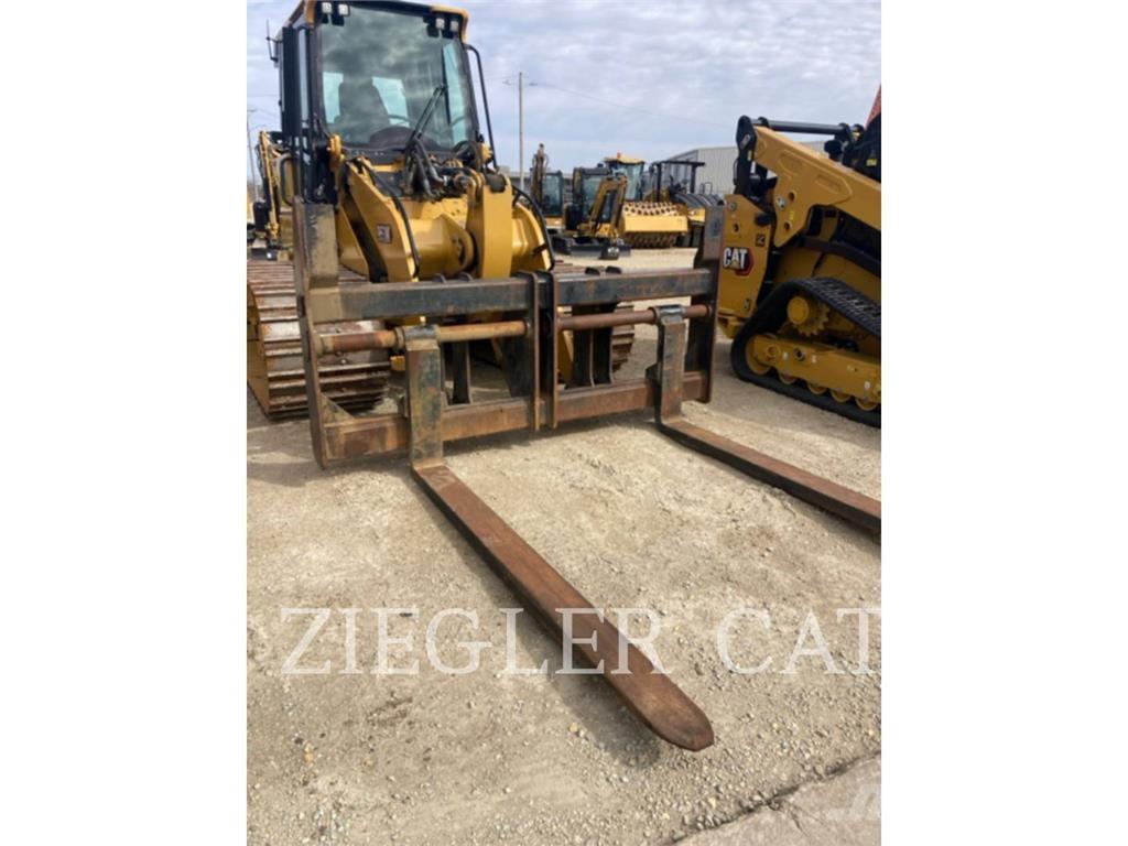  HENDERSON TAG_CZ Pás Carregadoras de rastos