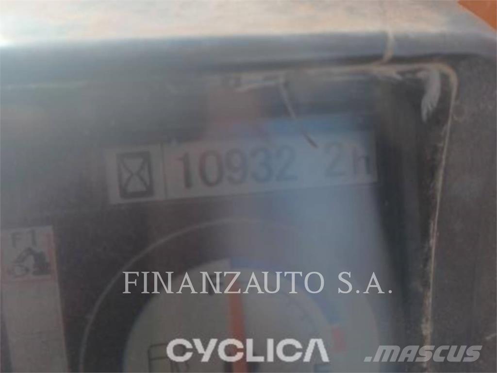 Hitachi ZX210 Escavadoras de rastos