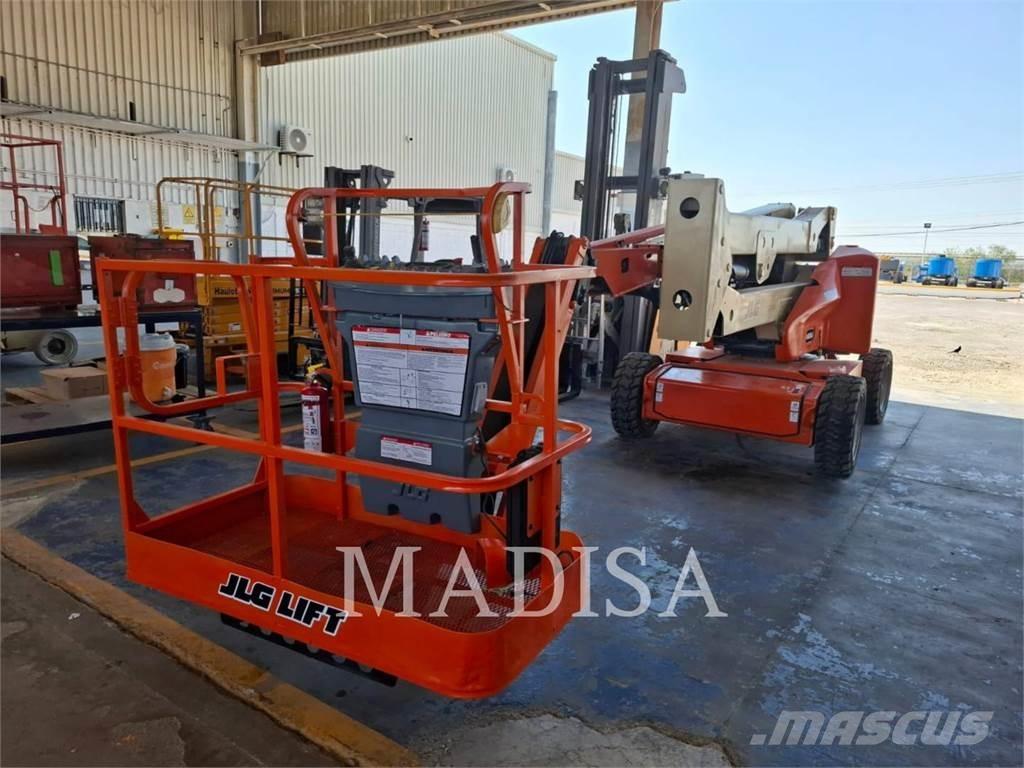 JLG E450AJ Elevadores braços articulados