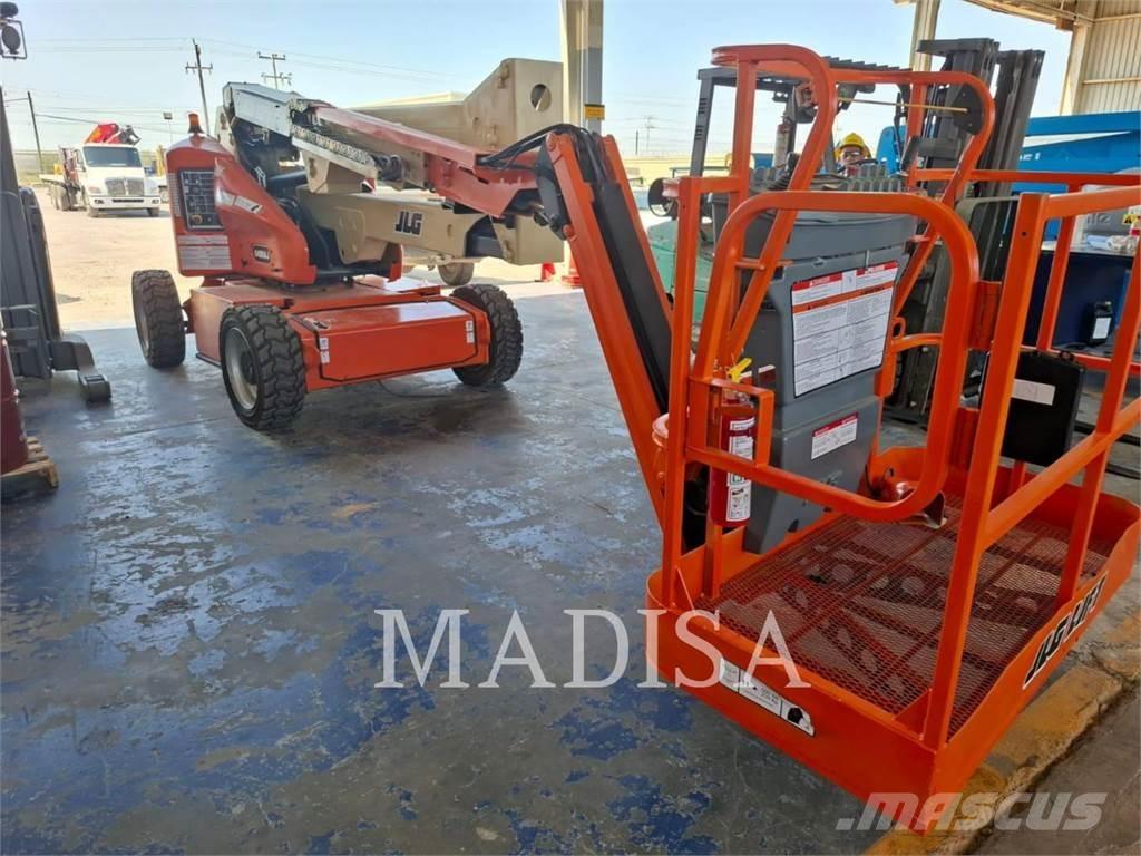 JLG E450AJ Elevadores braços articulados
