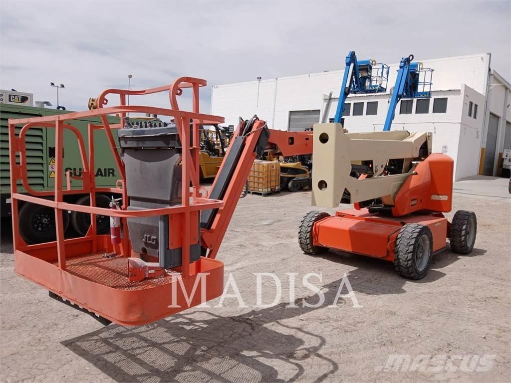 JLG E450AJ Elevadores braços articulados