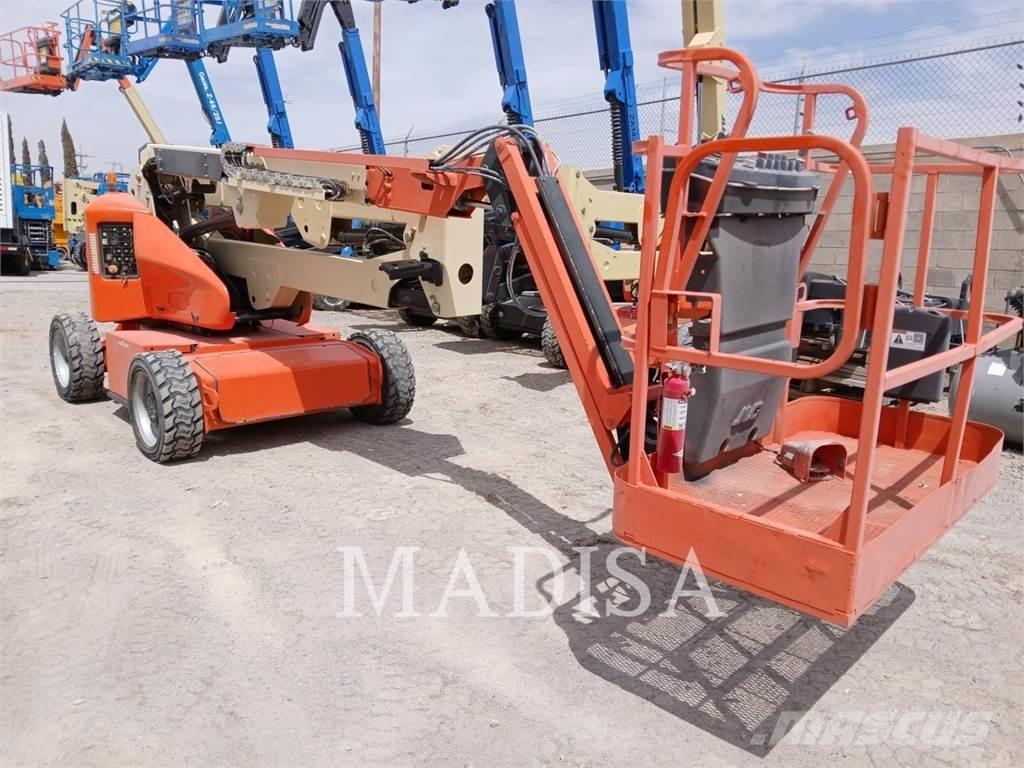 JLG E450AJ Elevadores braços articulados