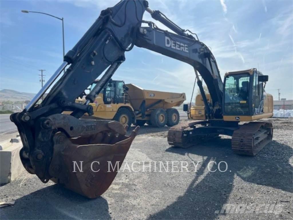 John Deere 210G Escavadoras de rastos