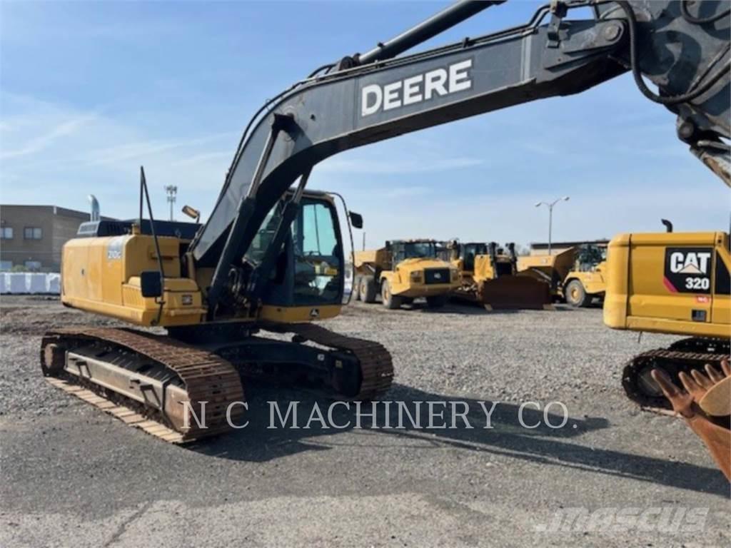 John Deere 210G Escavadoras de rastos