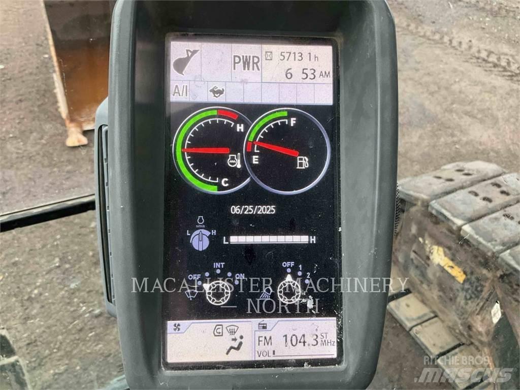 John Deere 210G Escavadoras de rastos