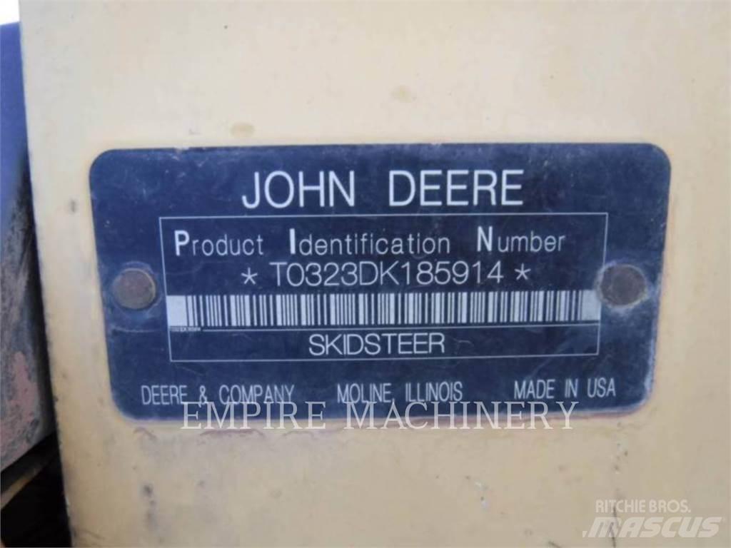 John Deere 323D Carregadoras de direcção deslizante