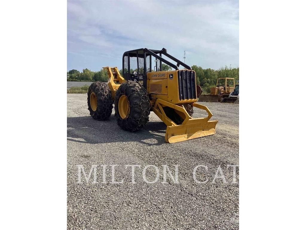 John Deere 640 Rechegadores