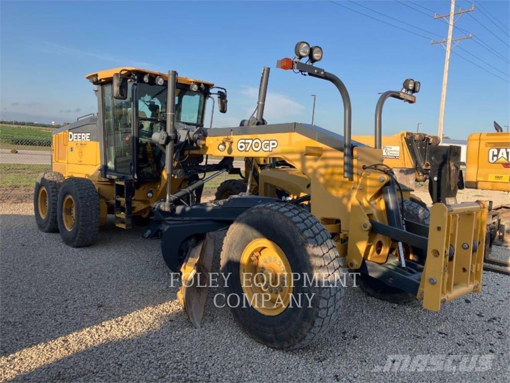 John Deere 670GP Motoniveladoras