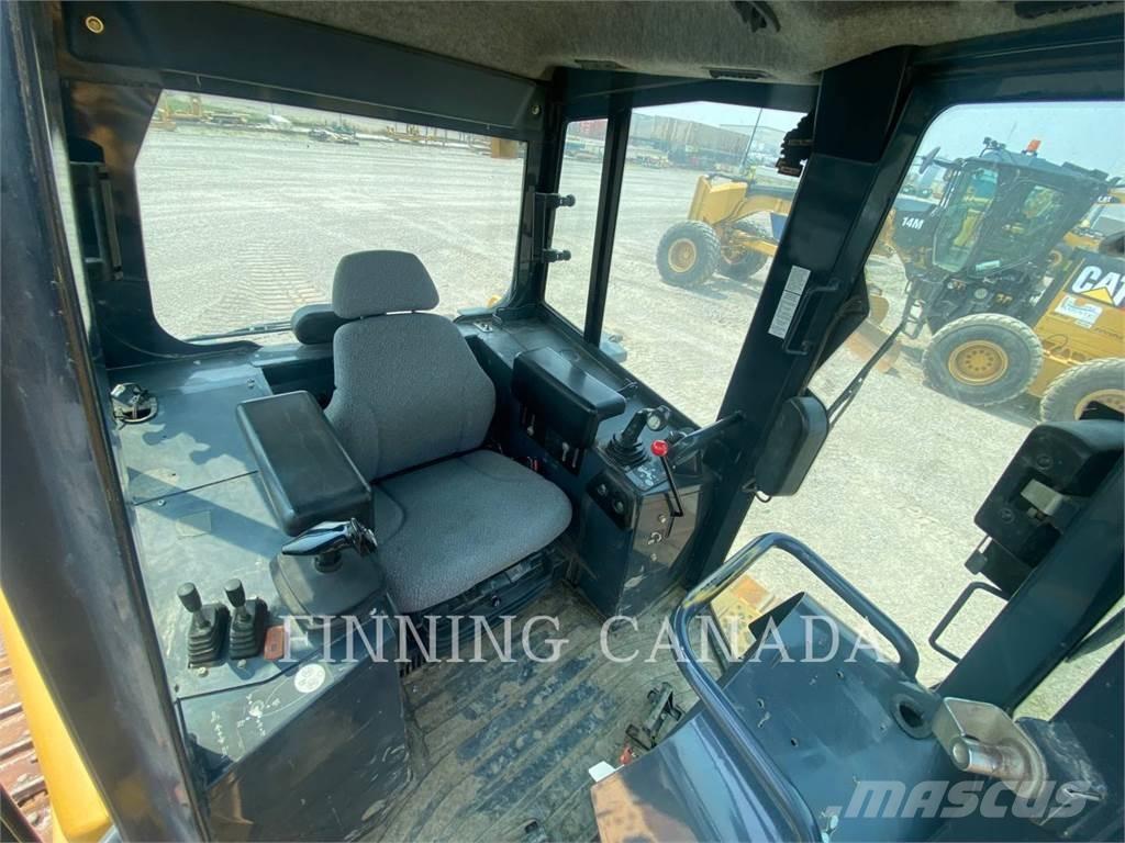 John Deere 750J Dozers - Tratores rastos