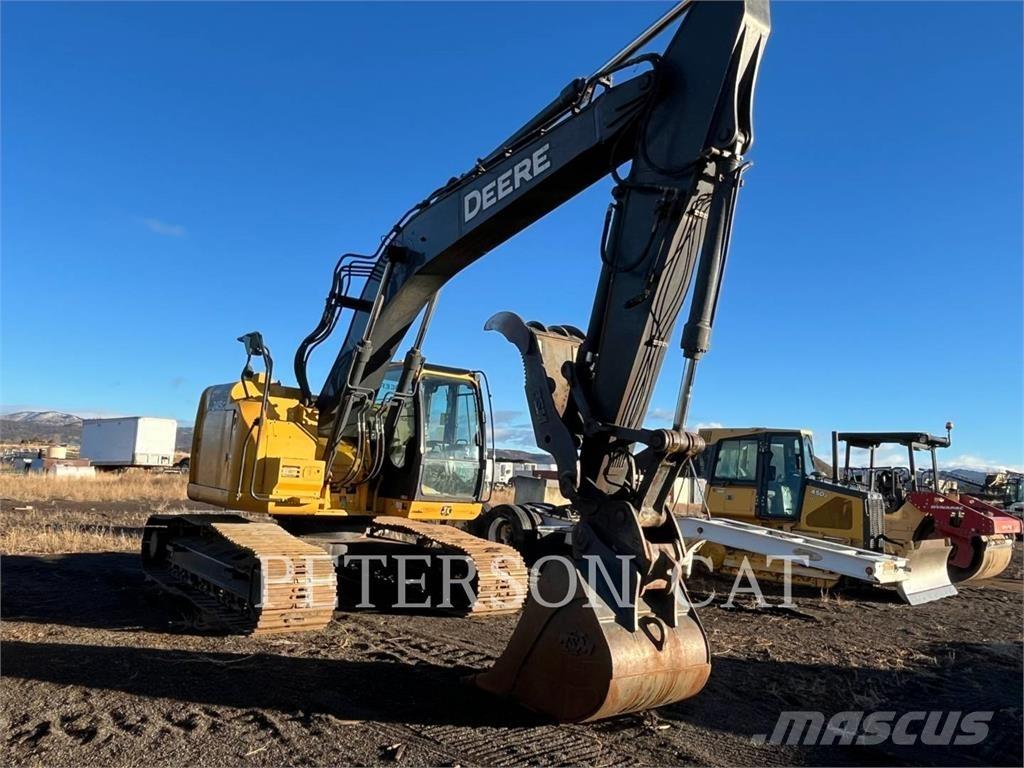 John Deere & CO. 245GLC Escavadoras de rastos