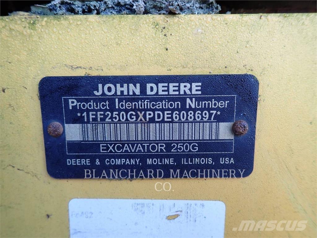 John Deere & CO. 250G LC Escavadoras de rastos