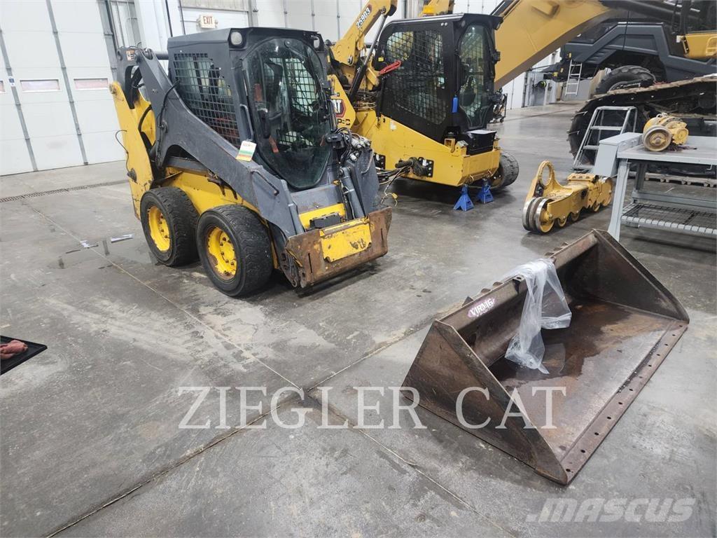 John Deere & CO. 318G Carregadoras de direcção deslizante