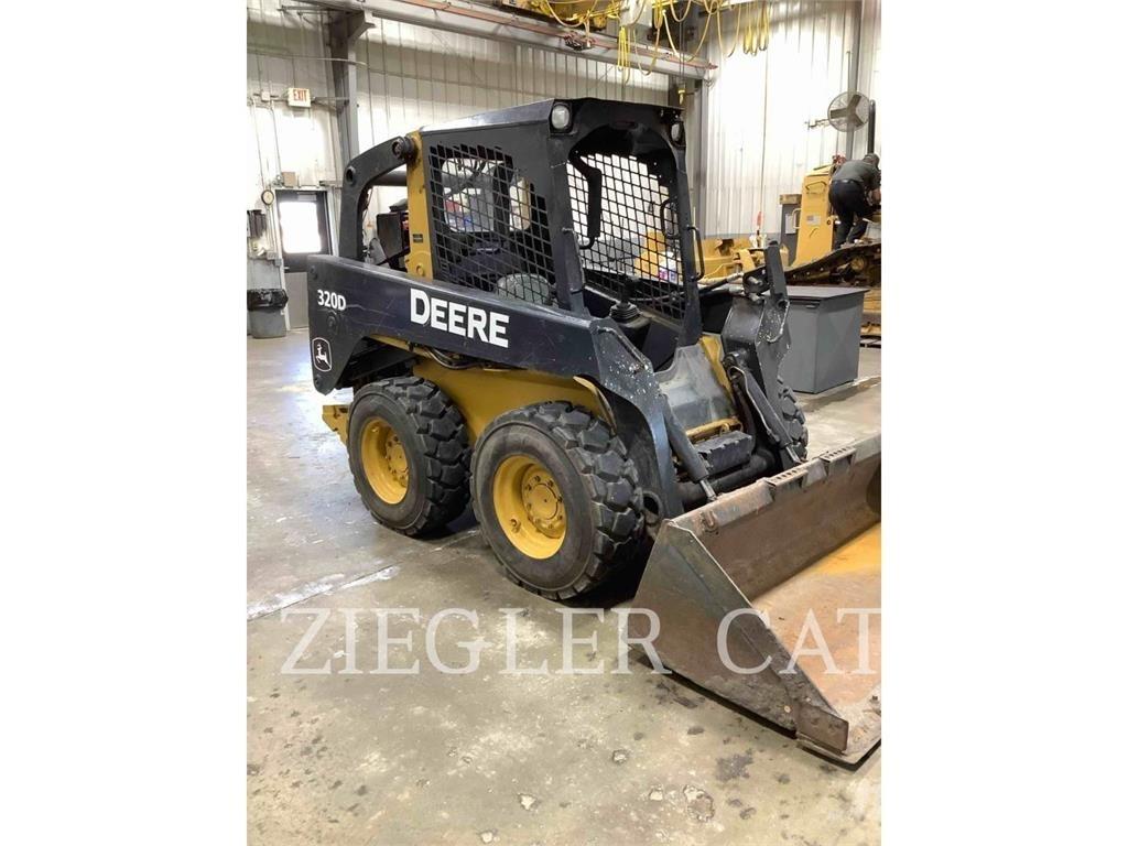 John Deere & CO. 320 D Carregadoras de direcção deslizante