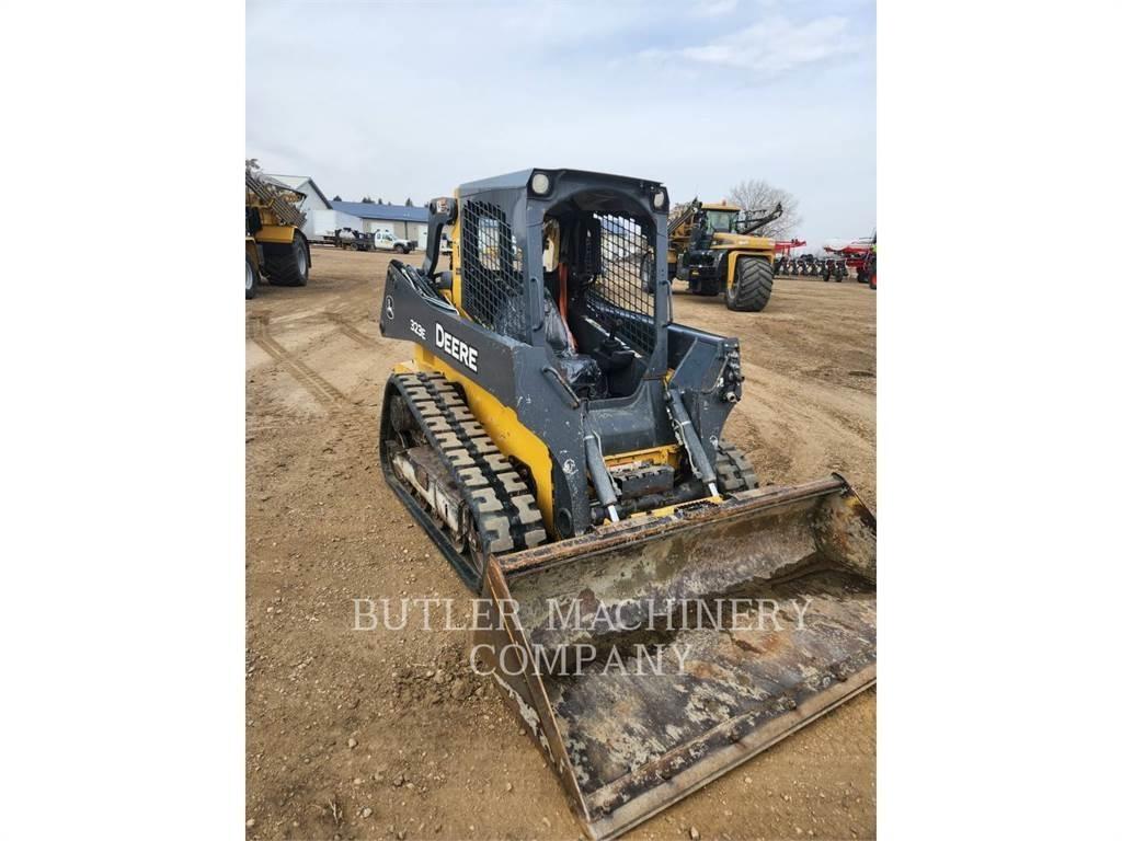 John Deere & CO. 323E Pás Carregadoras de rastos