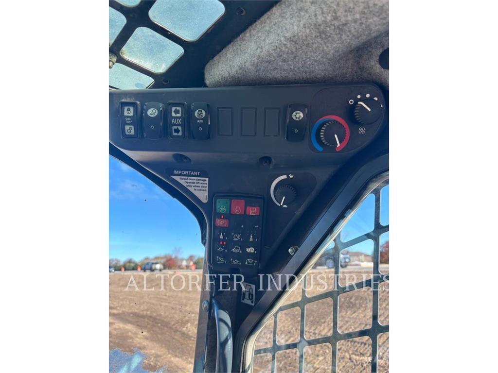 John Deere & CO. 323E Carregadoras de direcção deslizante