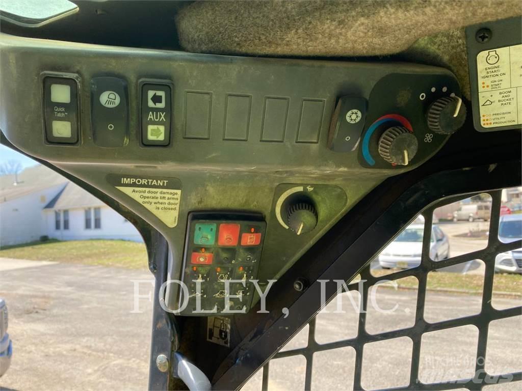 John Deere & CO. 330G Carregadoras de direcção deslizante
