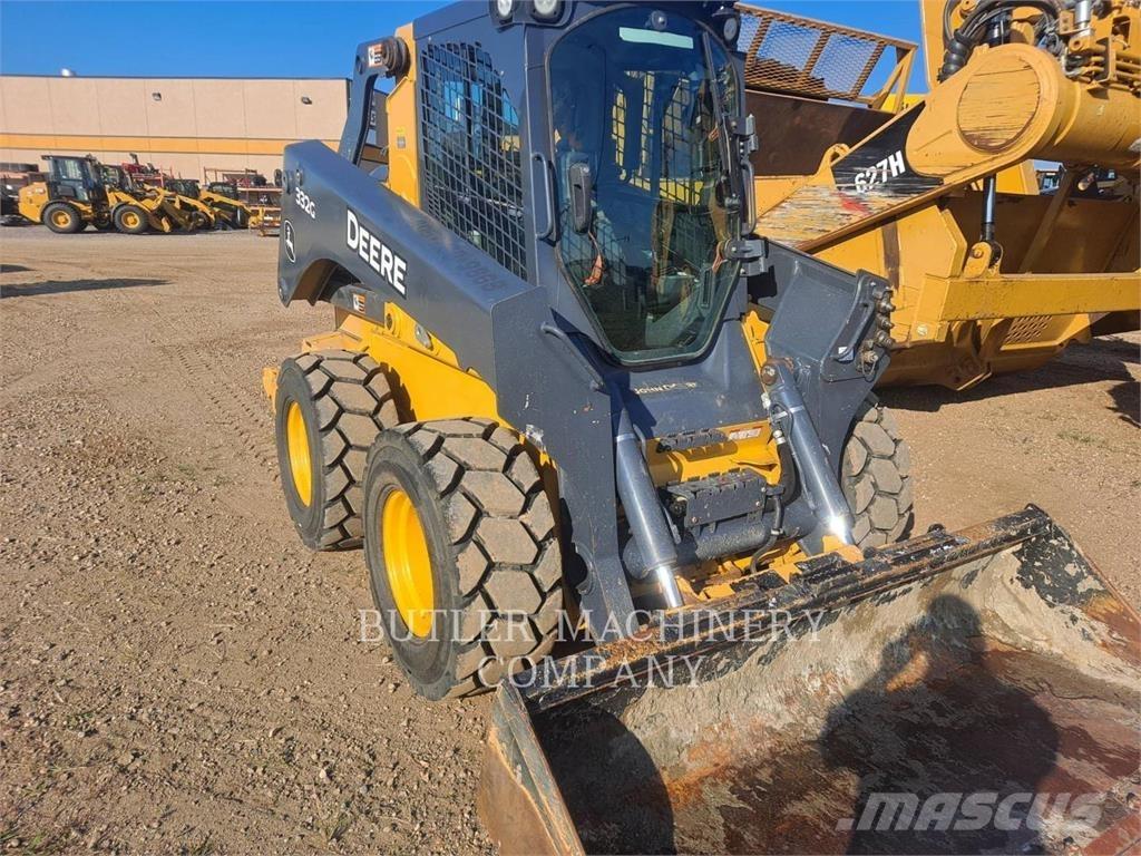 John Deere & CO. 332G Carregadoras de direcção deslizante