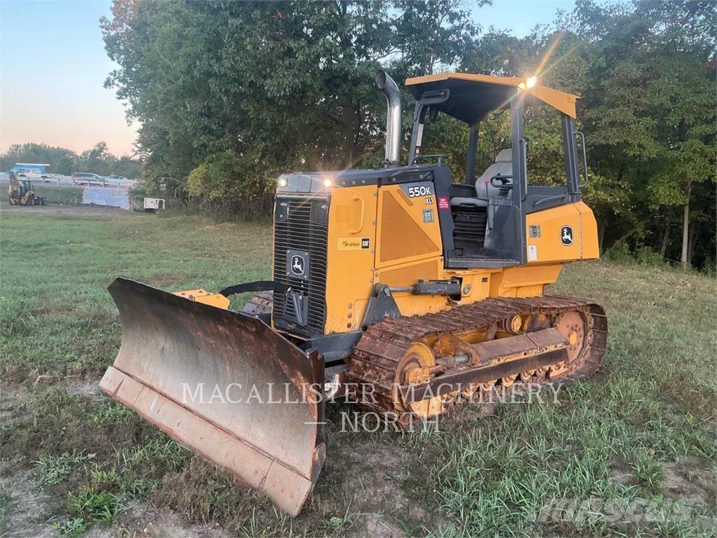 John Deere & CO. 550K XLT Dozers - Tratores rastos