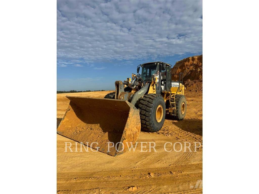 John Deere & CO. 744K Pás carregadoras de rodas