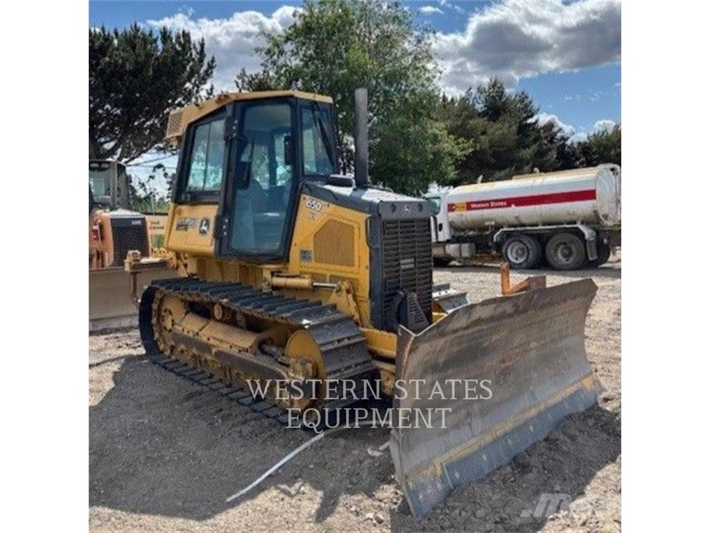 John Deere & CO. JD 650J Dozers - Tratores rastos
