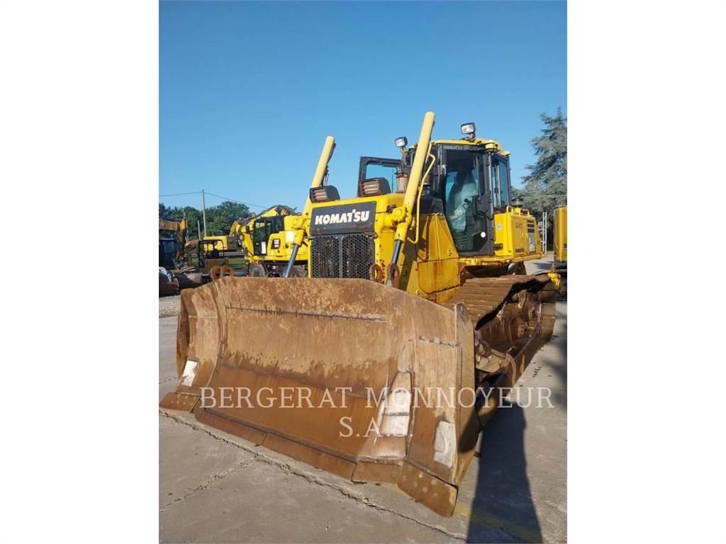 Komatsu D65 Dozers - Tratores rastos